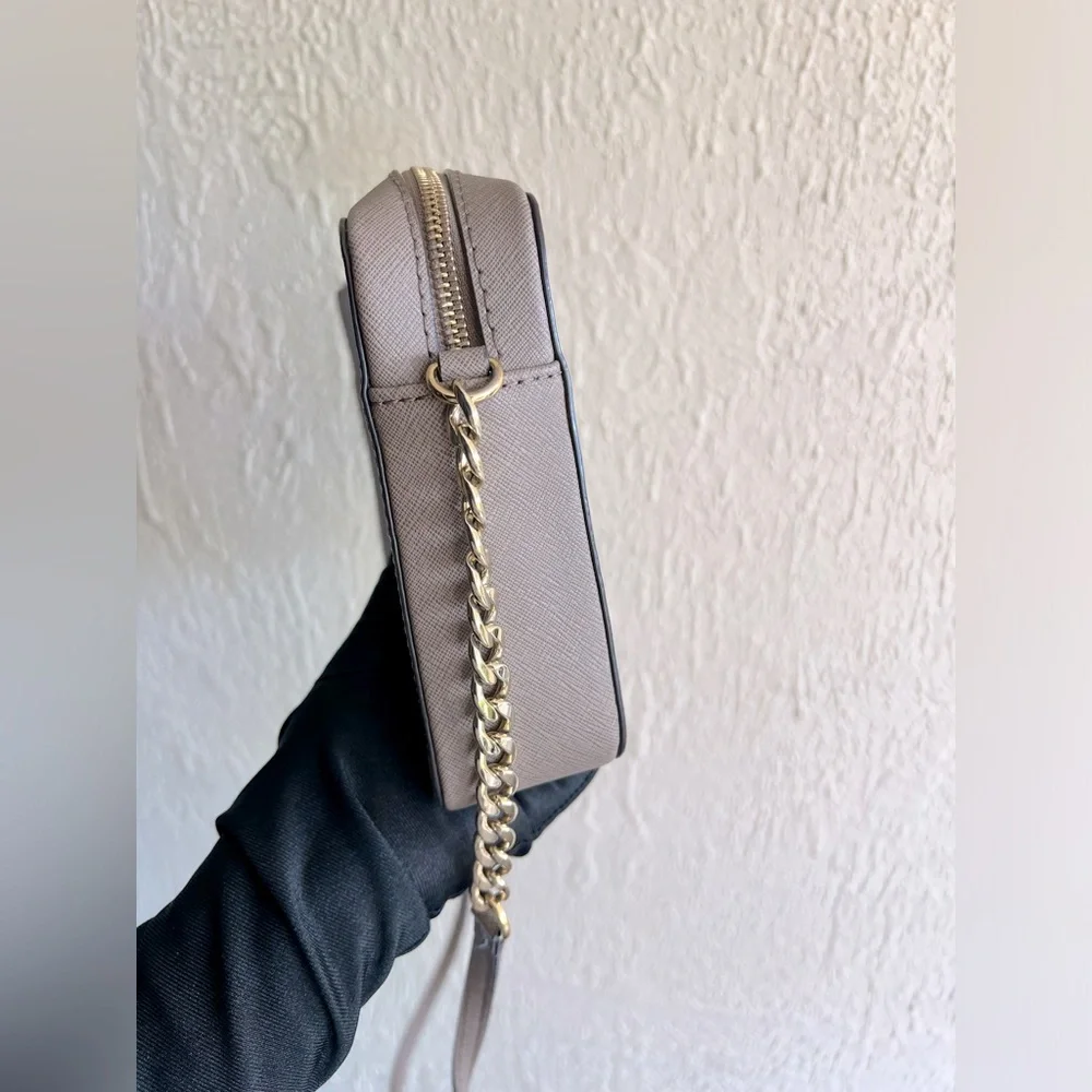 gray gold